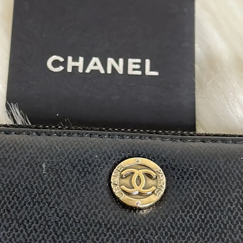 💯Authentic Chanel Leather Zipped Around Long Wallet 🍀
